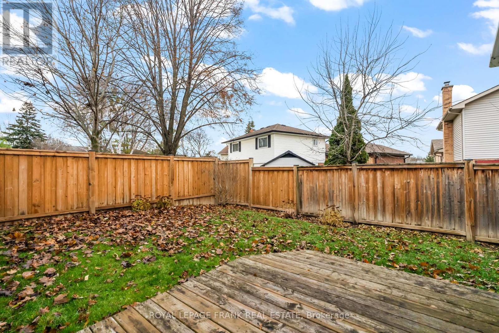 13 Mcfeeters Crescent, Clarington, Ontario  L1C 4G6 - Photo 33 - E12584282