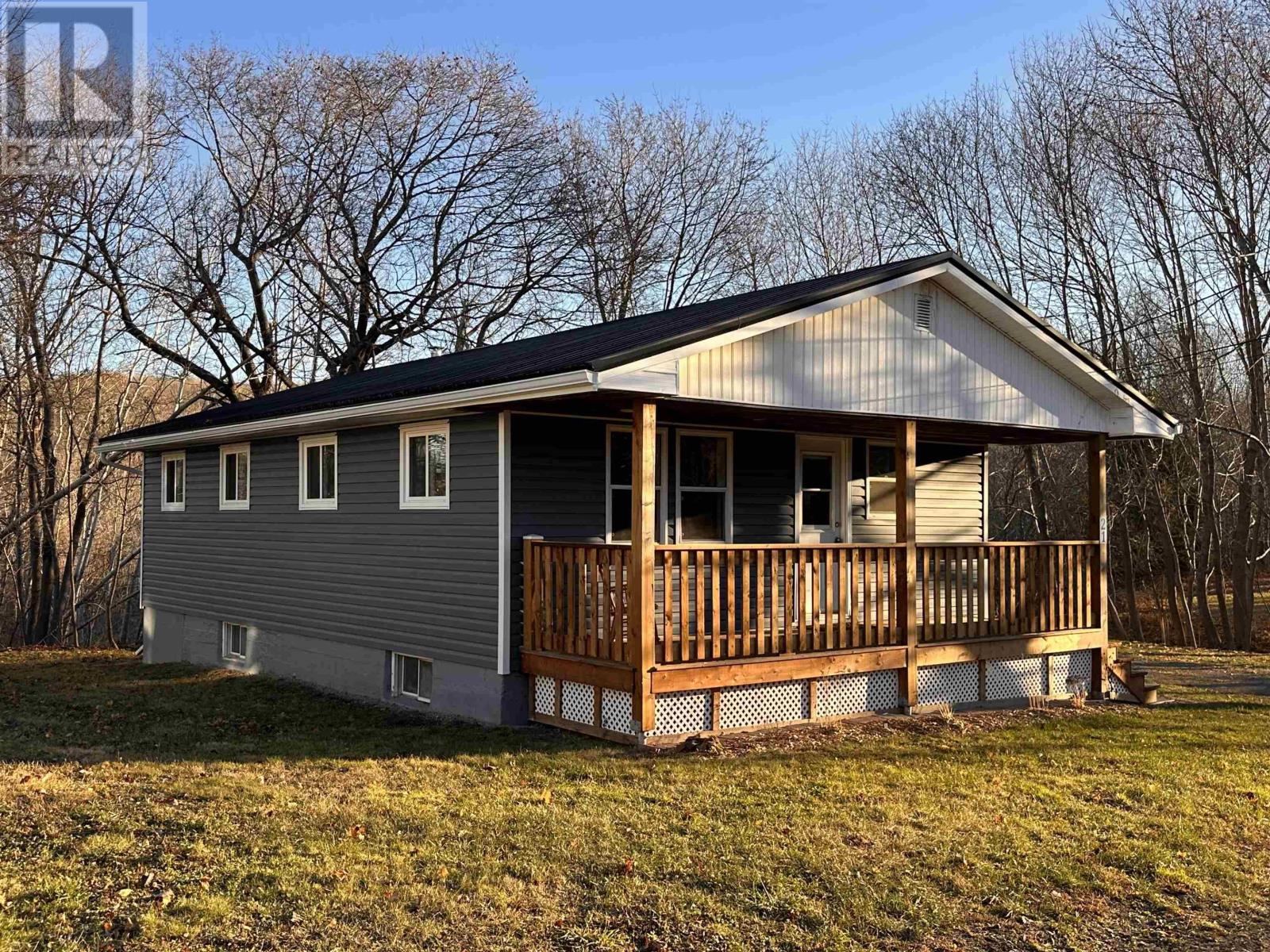 21 Beech Street, Trenton, Nova Scotia  B0K 1X0 - Photo 1 - 202528457