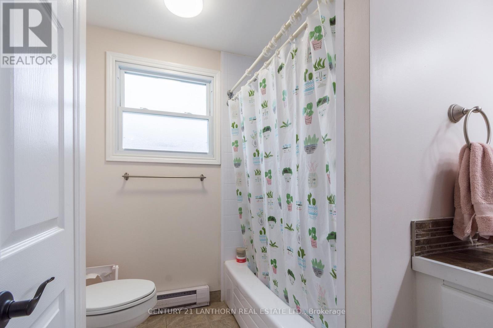 94 North Murray Street, Quinte West, Ontario  K8V 2E7 - Photo 19 - X12584266