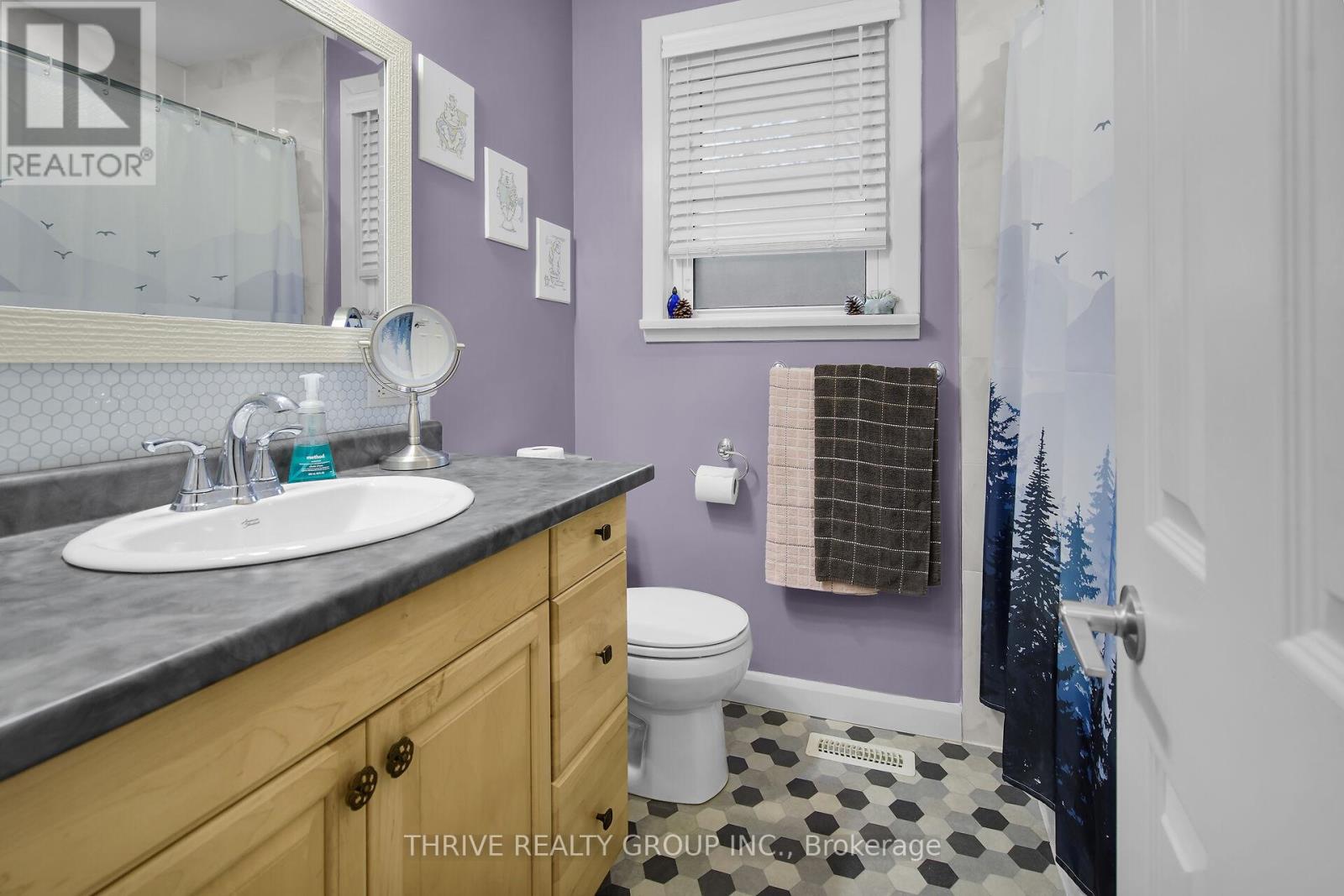 136 Victoria Street, Southwest Middlesex, Ontario  N0L 1M0 - Photo 13 - X12584246