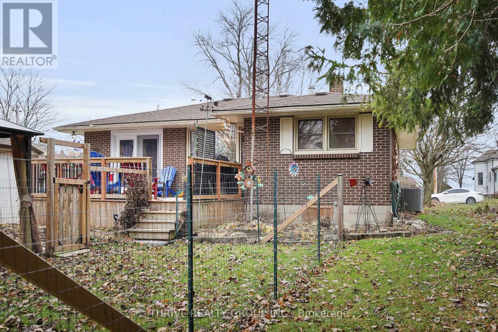 136 Victoria Street, Southwest Middlesex, Ontario  N0L 1M0 - Photo 25 - X12584246