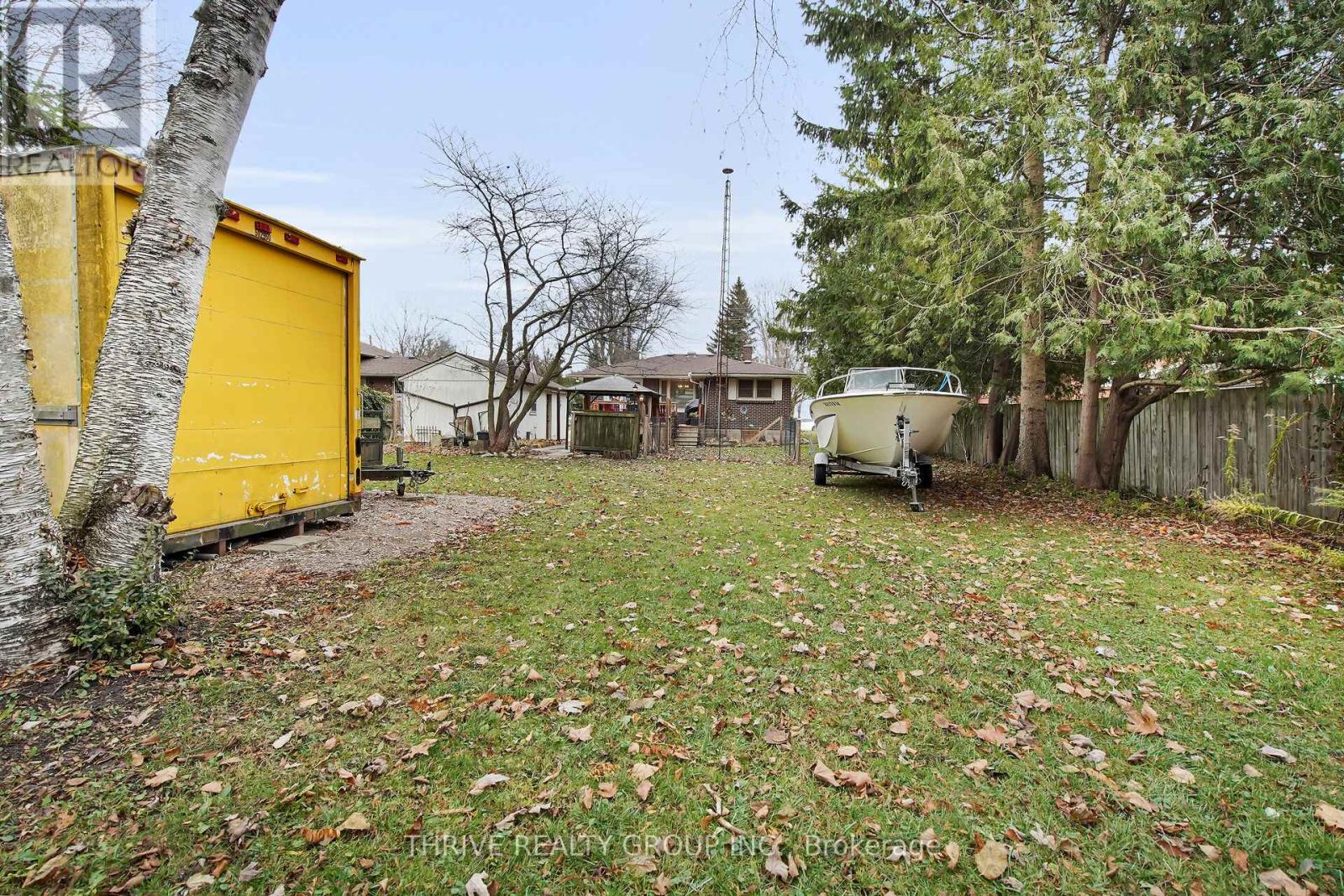 136 Victoria Street, Southwest Middlesex, Ontario  N0L 1M0 - Photo 26 - X12584246