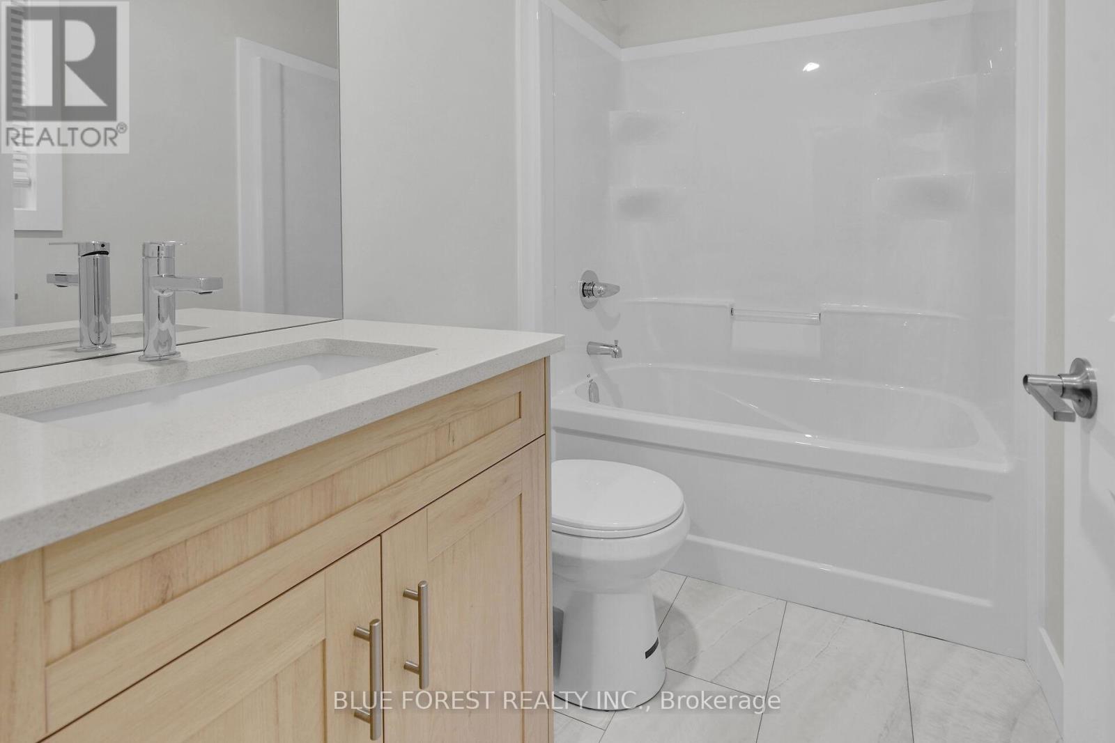 143 Marconi Court, London East, Ontario  N5V 0C9 - Photo 11 - X12584258