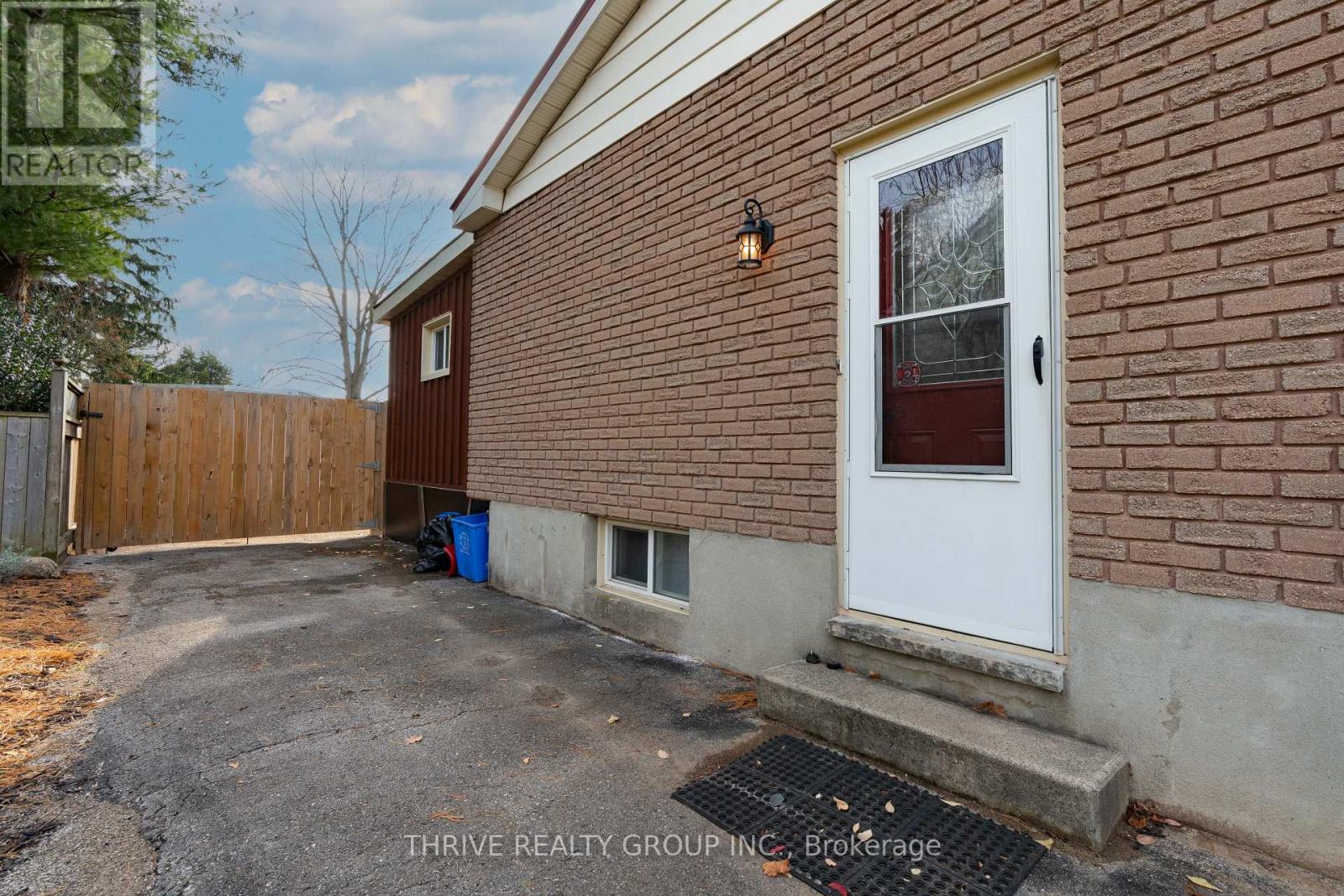 42 South Street W, Aylmer, Ontario  N5H 1R1 - Photo 4 - X12584262