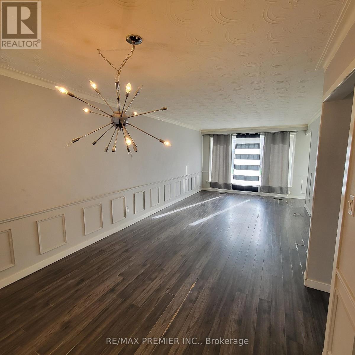 20 Heavitree Drive, Toronto, Ontario  M3L 1K6 - Photo 9 - W12583738