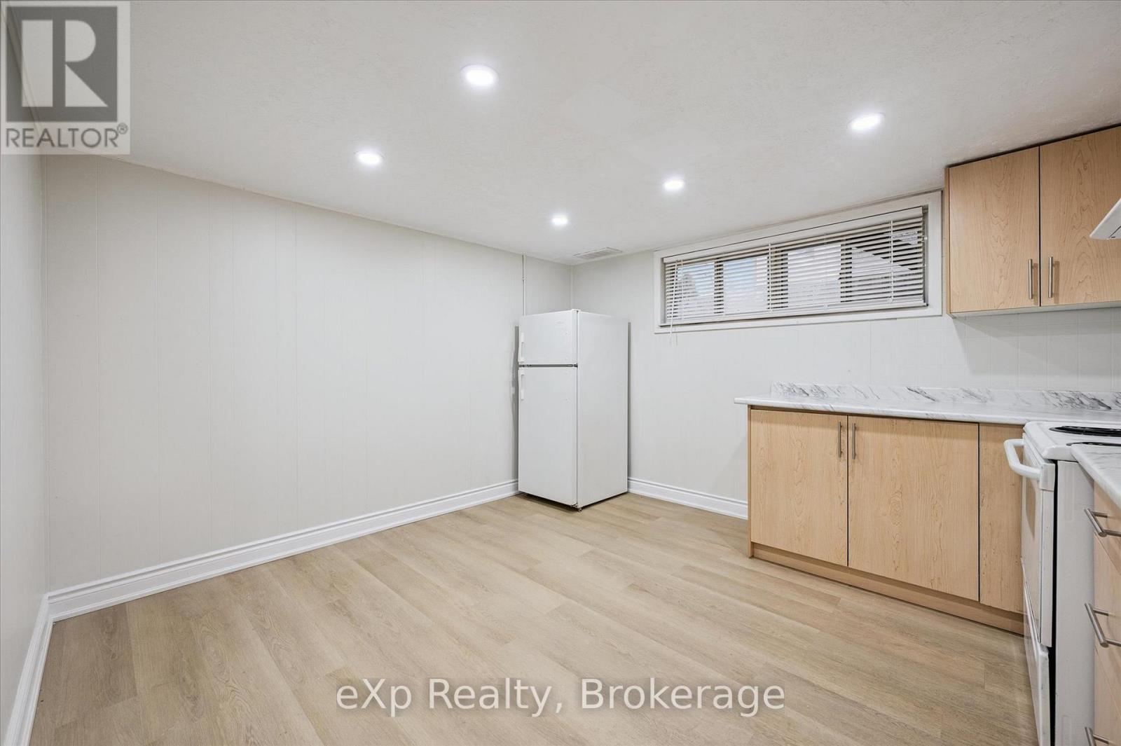 53 Nicklin Crescent, Guelph, Ontario  N1H 5G1 - Photo 33 - X12584274