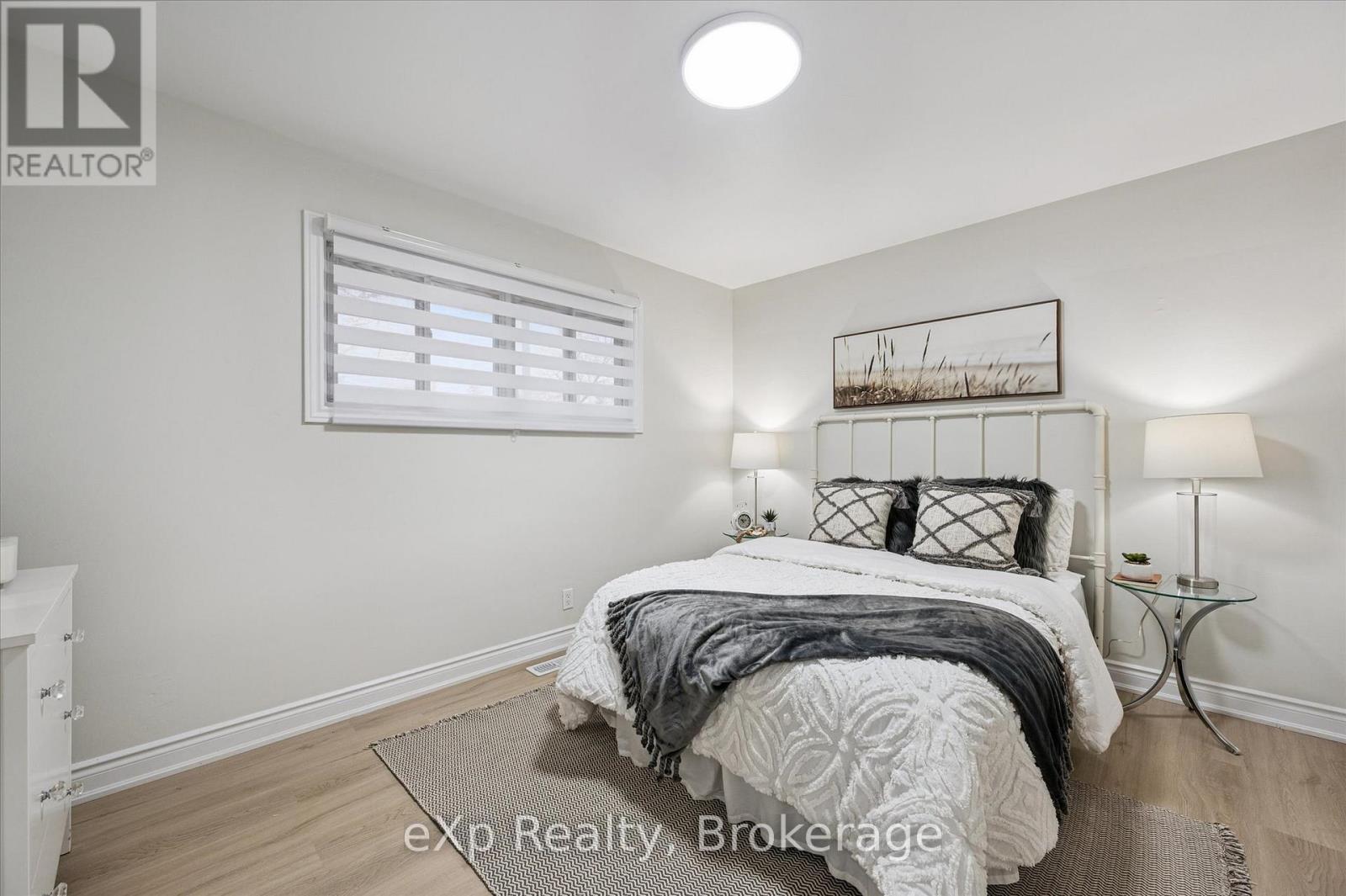 53 Nicklin Crescent, Guelph, Ontario N1H 5G1 - Photo 18 - X12584278