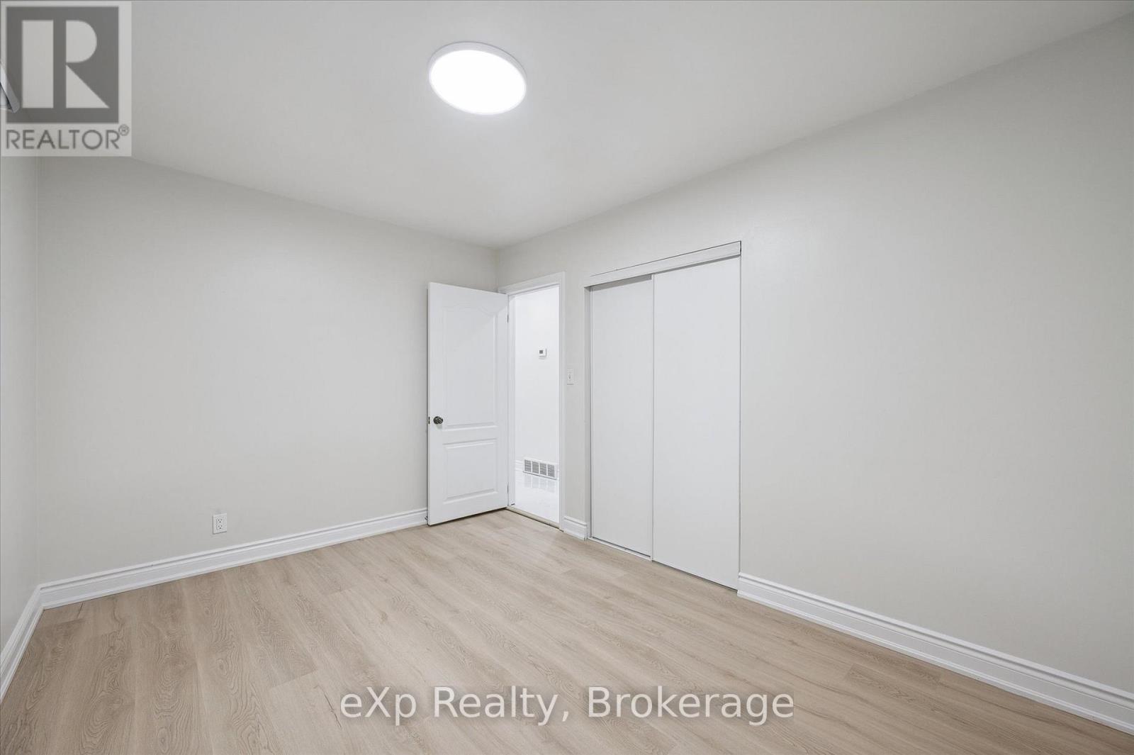 53 Nicklin Crescent, Guelph, Ontario N1H 5G1 - Photo 24 - X12584278