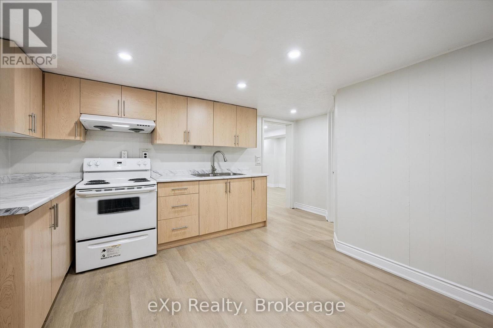 53 Nicklin Crescent, Guelph, Ontario N1H 5G1 - Photo 31 - X12584278