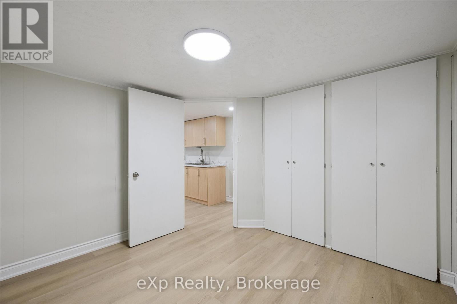 53 Nicklin Crescent, Guelph, Ontario N1H 5G1 - Photo 35 - X12584278