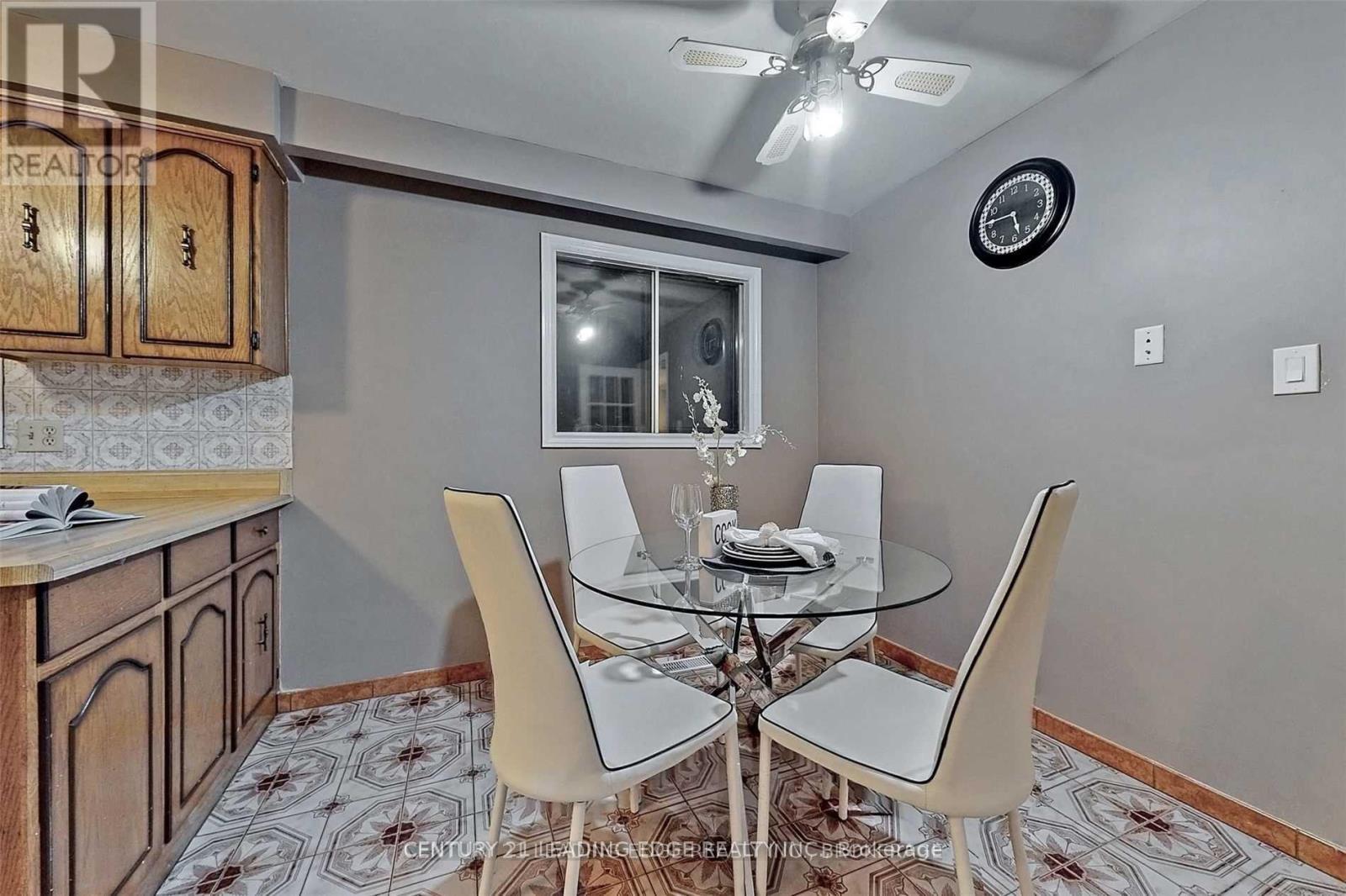 69 Fred Bland Crescent, Toronto, Ontario  M1J 3L7 - Photo 11 - E12584270