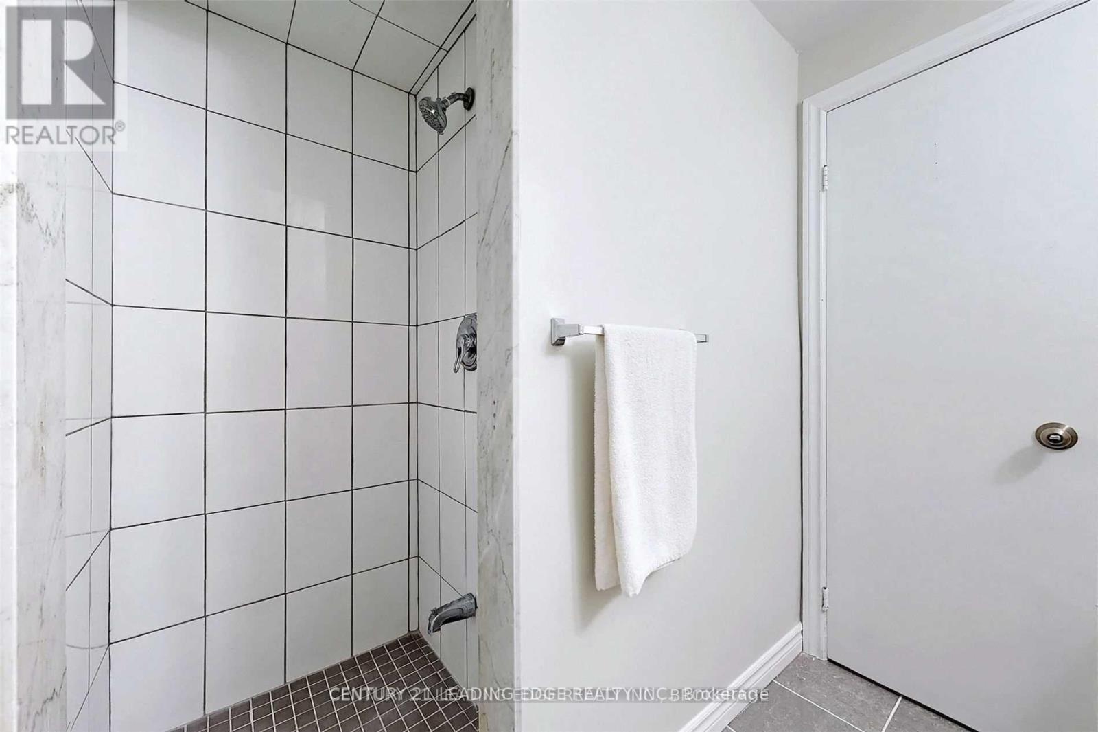 69 Fred Bland Crescent, Toronto, Ontario  M1J 3L7 - Photo 20 - E12584270