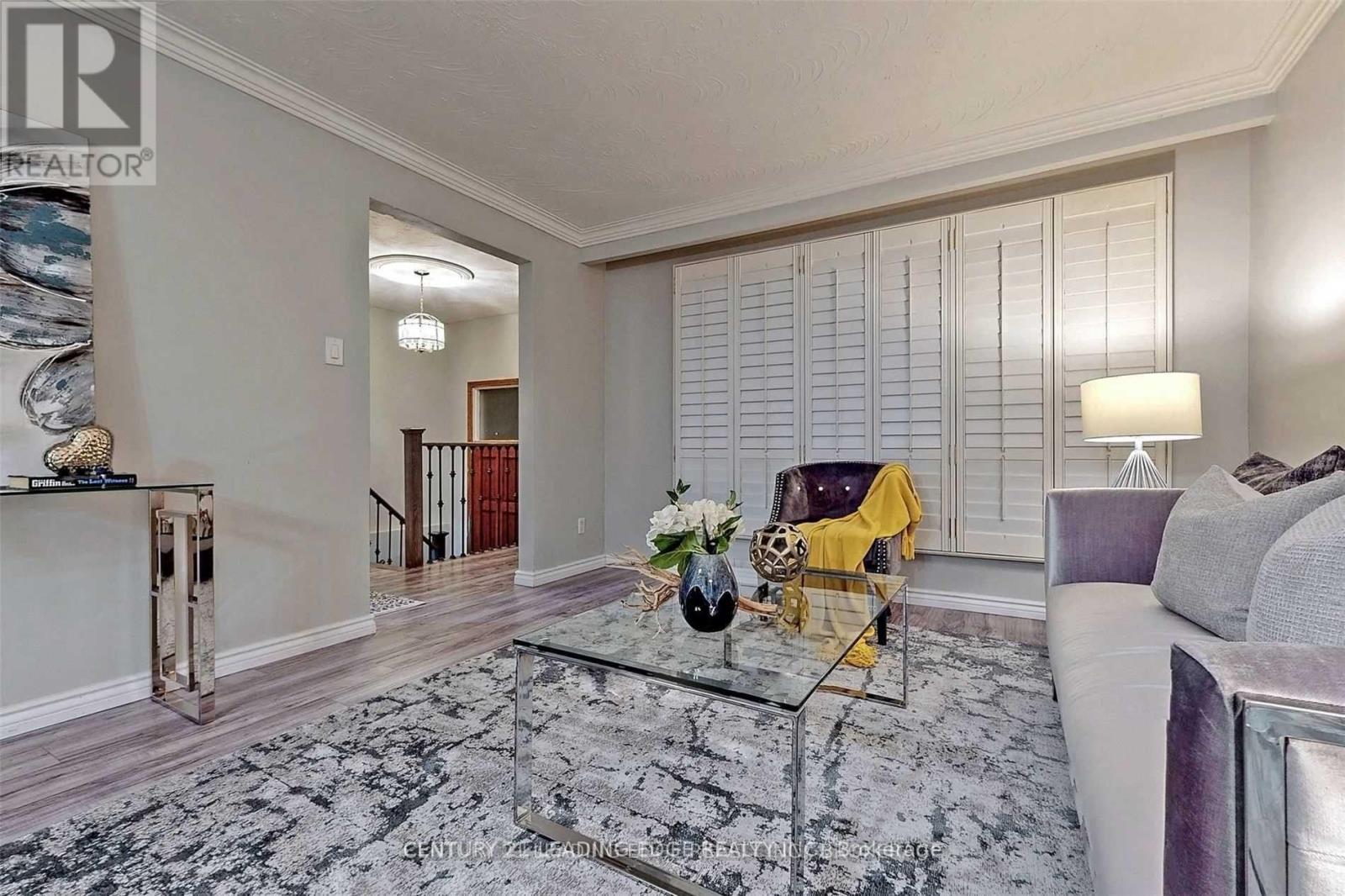 69 Fred Bland Crescent, Toronto, Ontario  M1J 3L7 - Photo 3 - E12584270