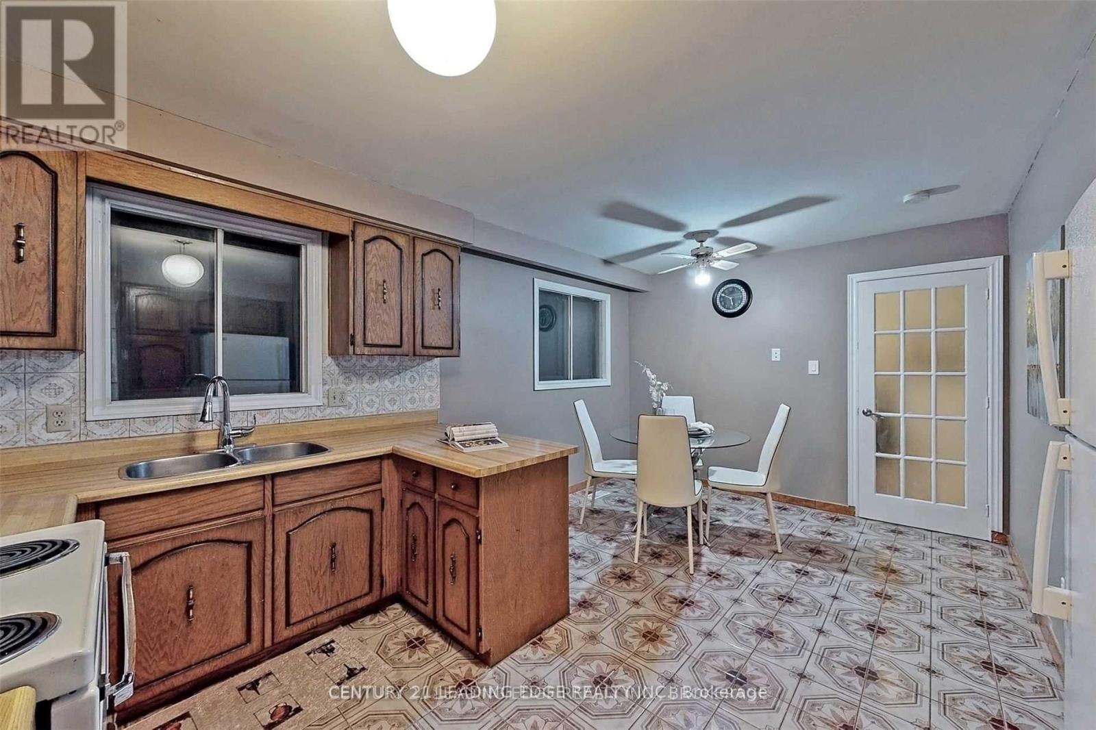 69 Fred Bland Crescent, Toronto, Ontario  M1J 3L7 - Photo 9 - E12584270