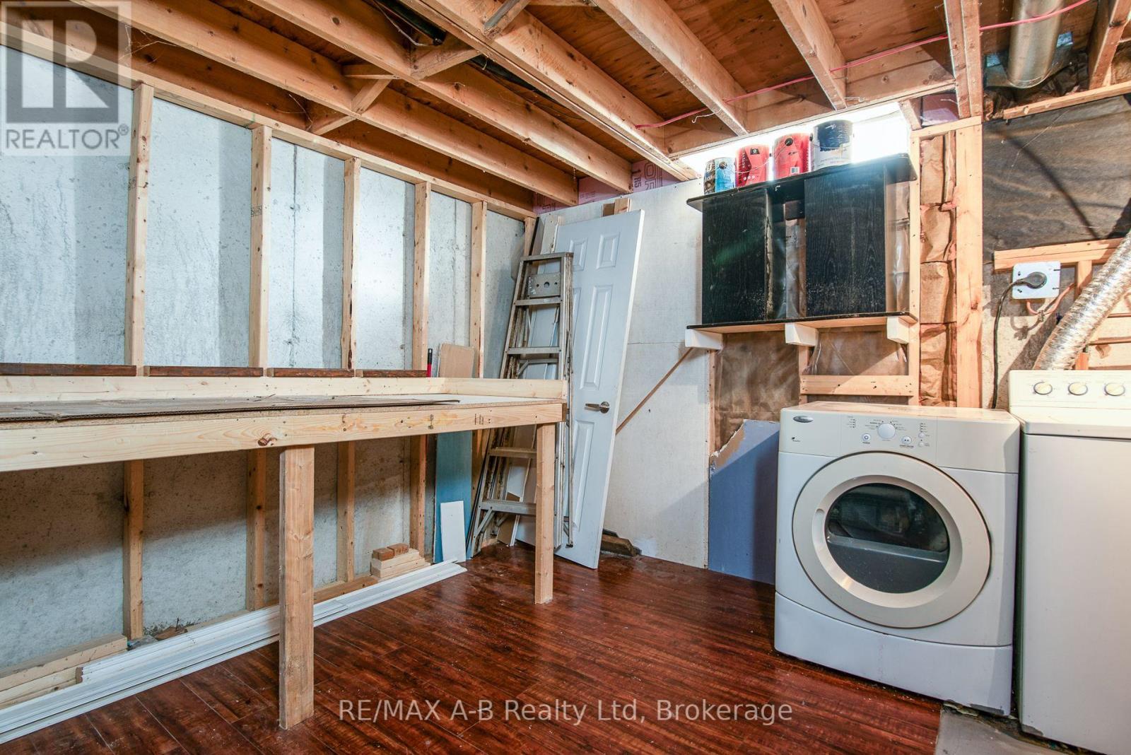 568 Devon Street, Stratford, Ontario  N4Z 1A9 - Photo 32 - X12486706