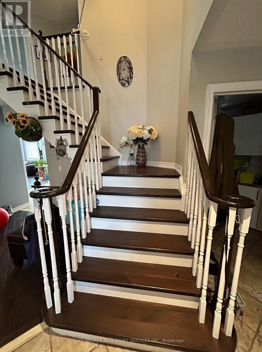 5579 Creditrise Place, Mississauga, Ontario  L5M 6E3 - Photo 6 - W12584280