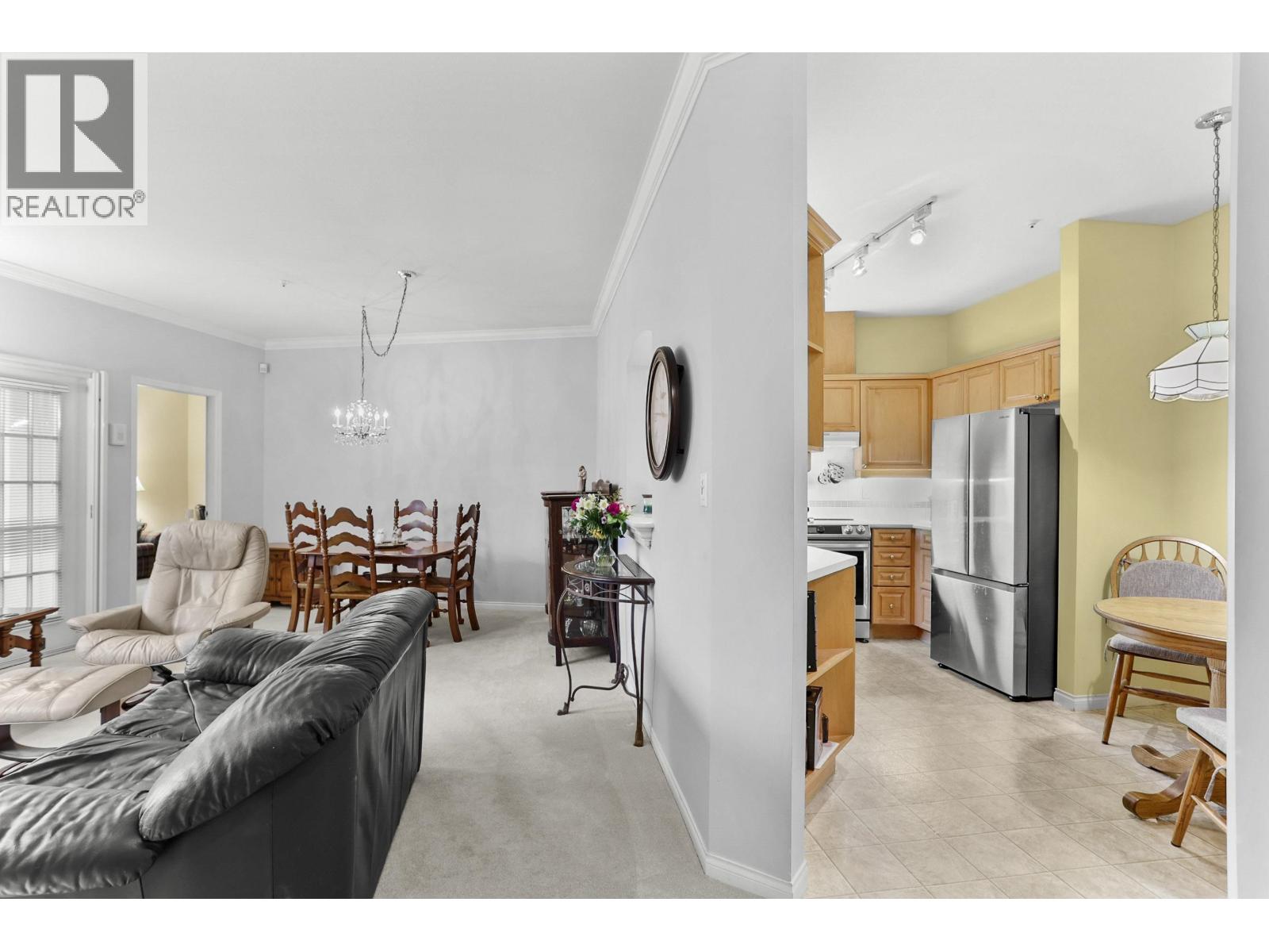 343 3098 Guildford Way, Coquitlam, British Columbia  V3B 7W8 - Photo 9 - R3070584