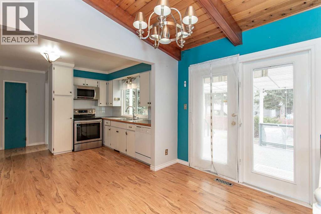 24 Mckee Close, Red Deer, Alberta  T4N 0L9 - Photo 10 - A2266768