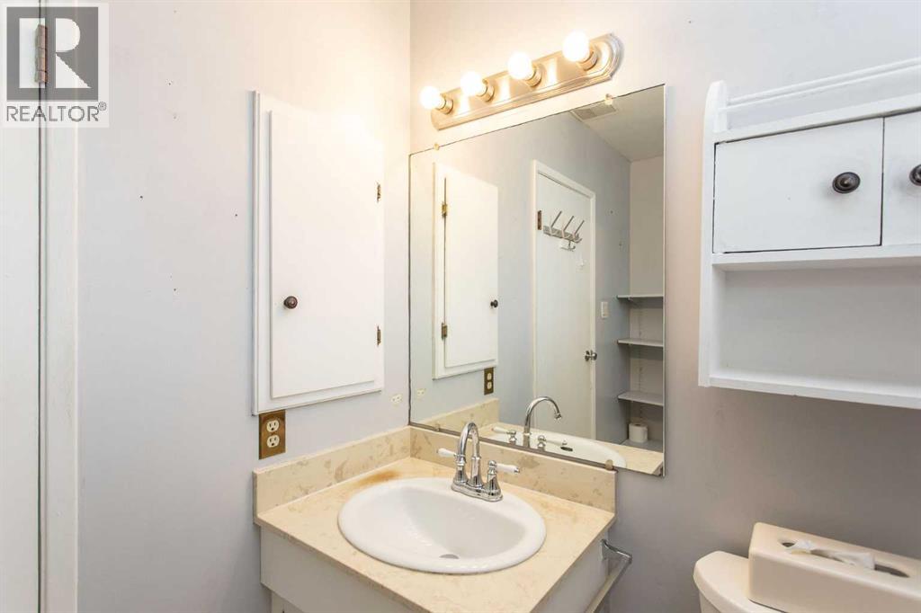 24 Mckee Close, Red Deer, Alberta  T4N 0L9 - Photo 17 - A2266768