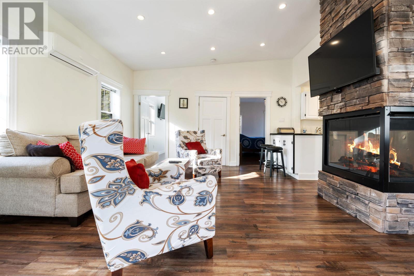 208 Pleasant Street, Truro, Nova Scotia  B2N 3S8 - Photo 4 - 202526659