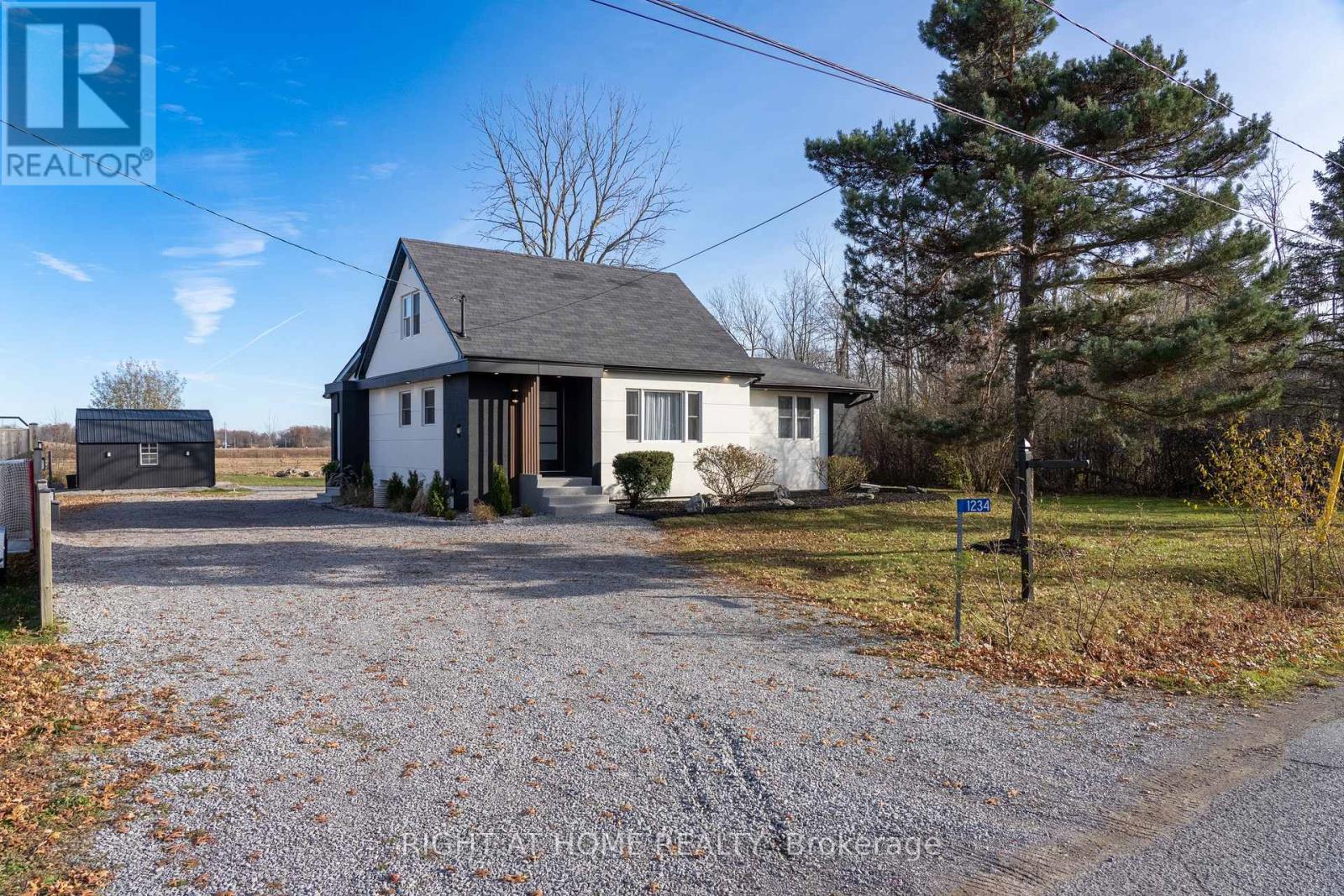 1234 Spears Road, Fort Erie, Ontario  L2A 4N3 - Photo 3 - X12584272