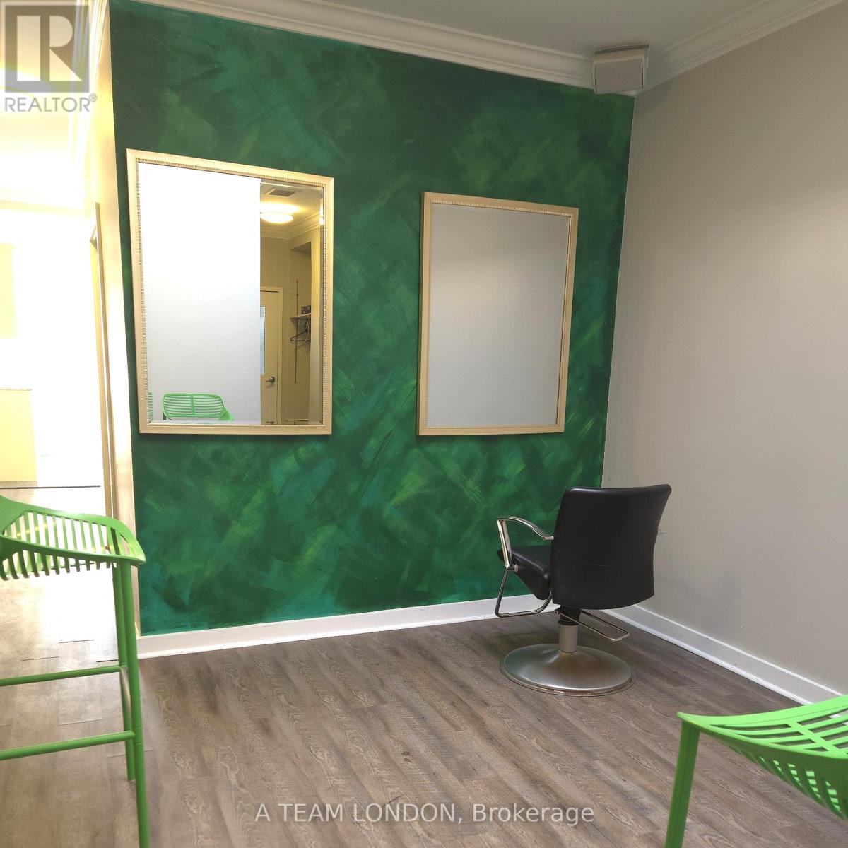 286 Dundas Street, London East, Ontario  N6B 1T6 - Photo 11 - X12584294