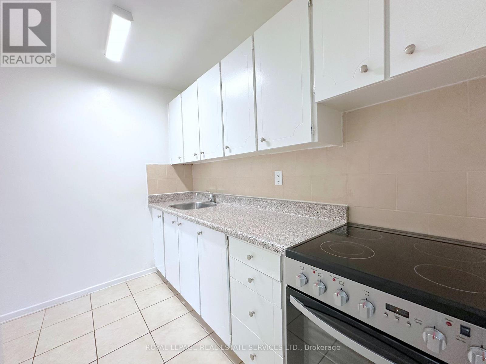 1509 - 135 Rose Avenue, Toronto, Ontario  M4X 1P1 - Photo 5 - C12584308