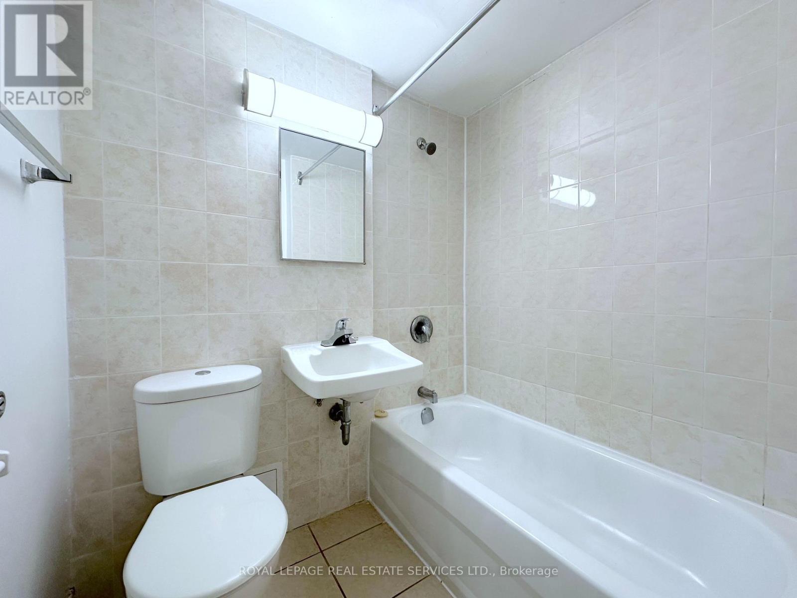 716 - 135 Rose Avenue, Toronto, Ontario  M4X 1P1 - Photo 7 - C12584310