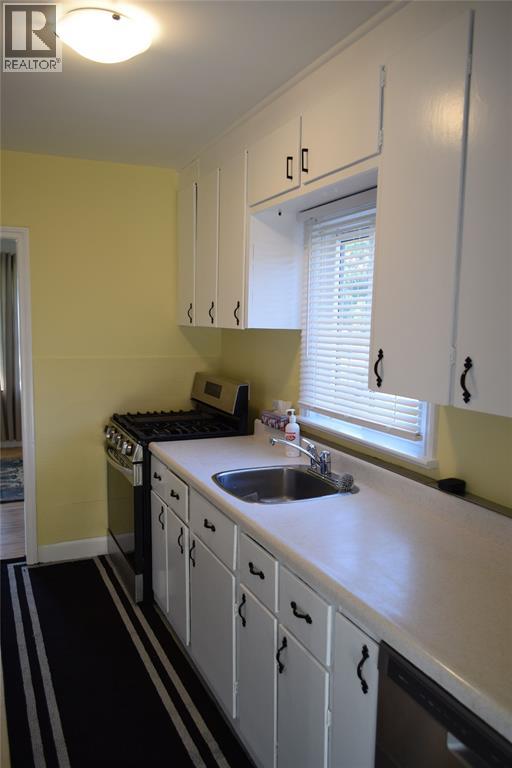 1024 Brenchley Street, Sarnia, Ontario N7S 1R4 - Photo 4 - 25023072