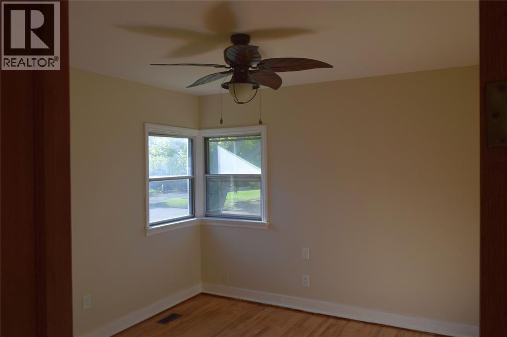 1024 Brenchley Street, Sarnia, Ontario N7S 1R4 - Photo 6 - 25023072