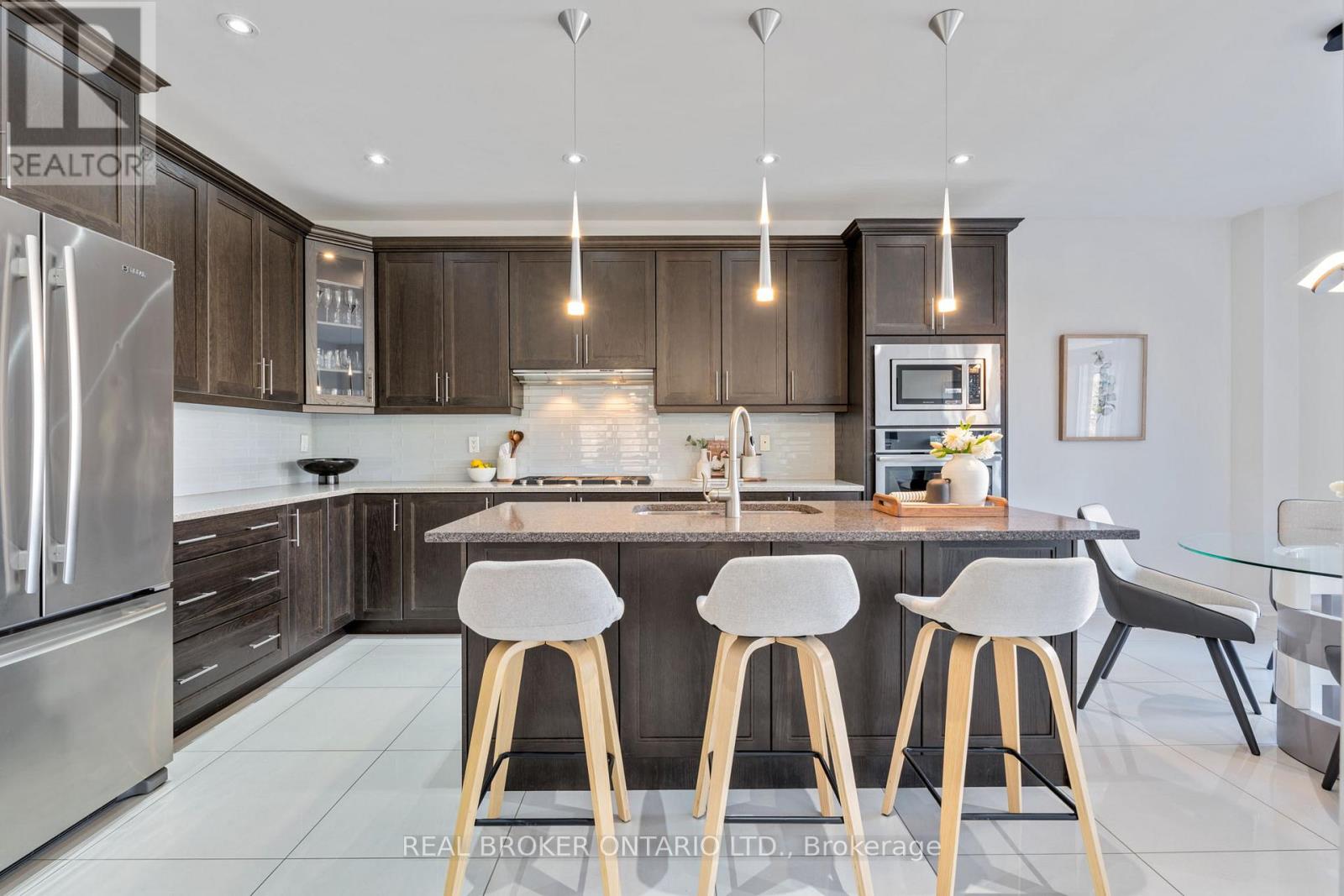 4 Mugford Crescent, Brampton, Ontario L6Y 6A7 - Photo 17 - W12454619