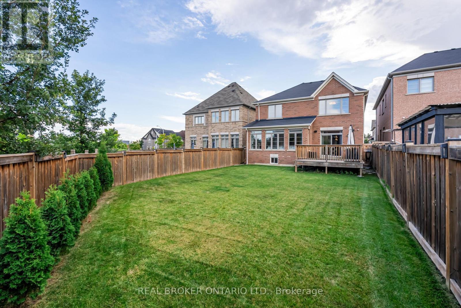 4 Mugford Crescent, Brampton, Ontario L6Y 6A7 - Photo 41 - W12454619