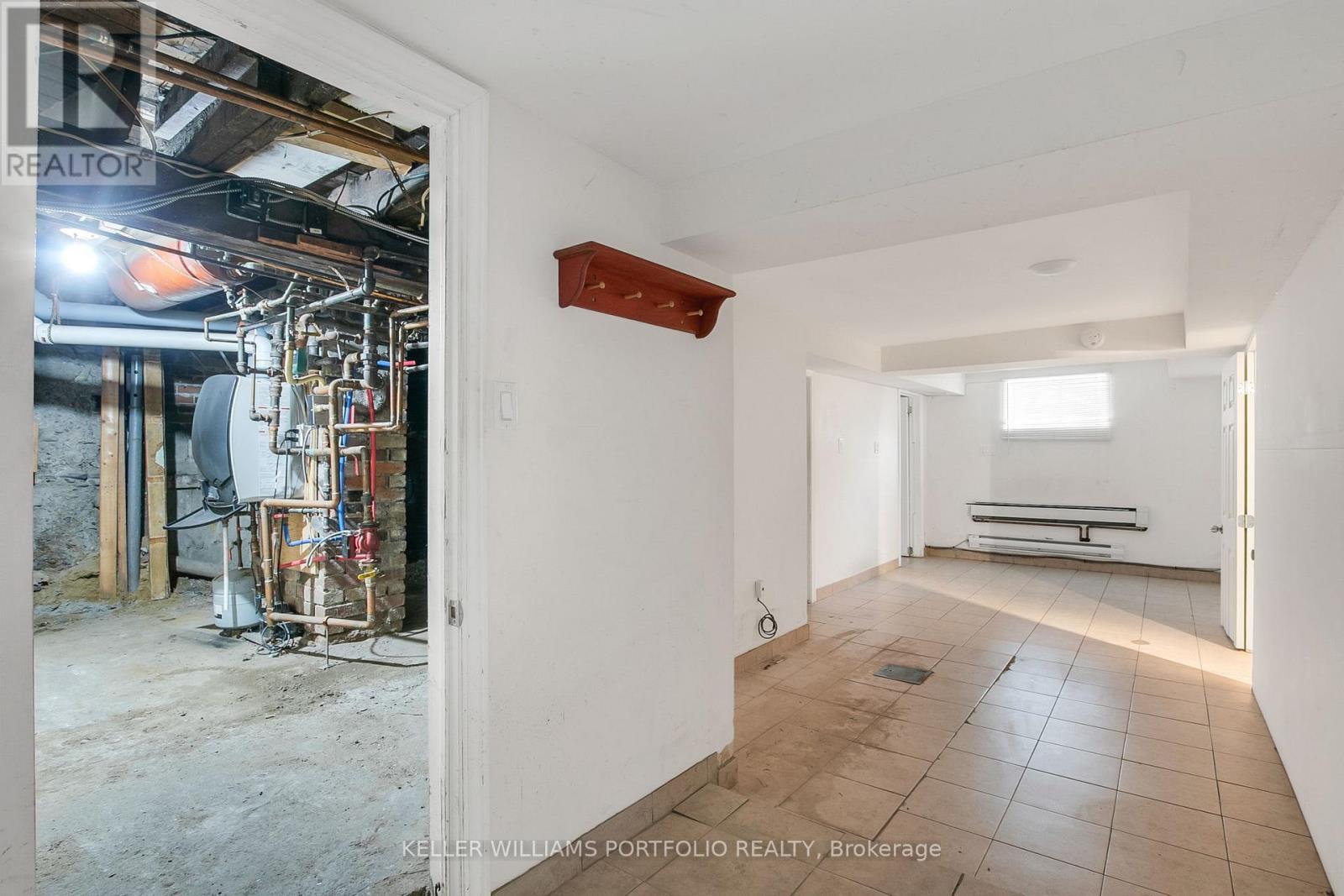 80 Long Branch Avenue, Toronto, Ontario M8W 3J4 - Photo 31 - W12582902