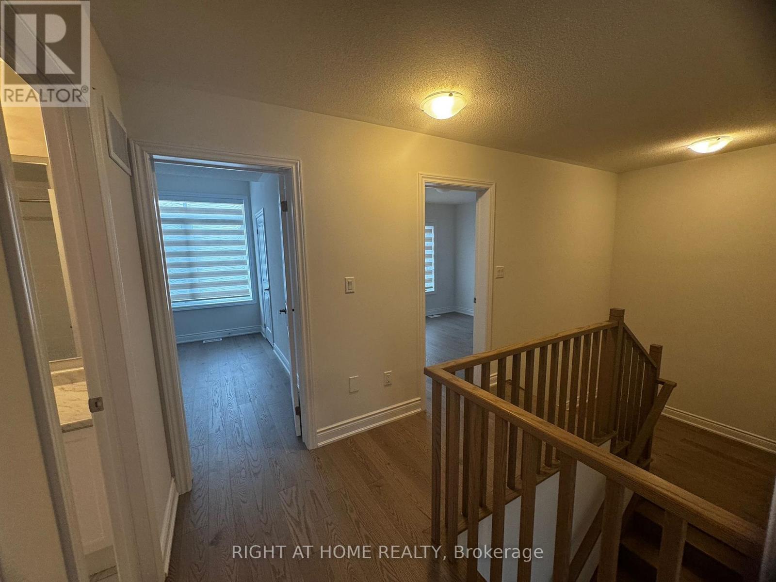 24 Tamworth Terrace, Barrie, Ontario  L9J 0L5 - Photo 12 - S12584286