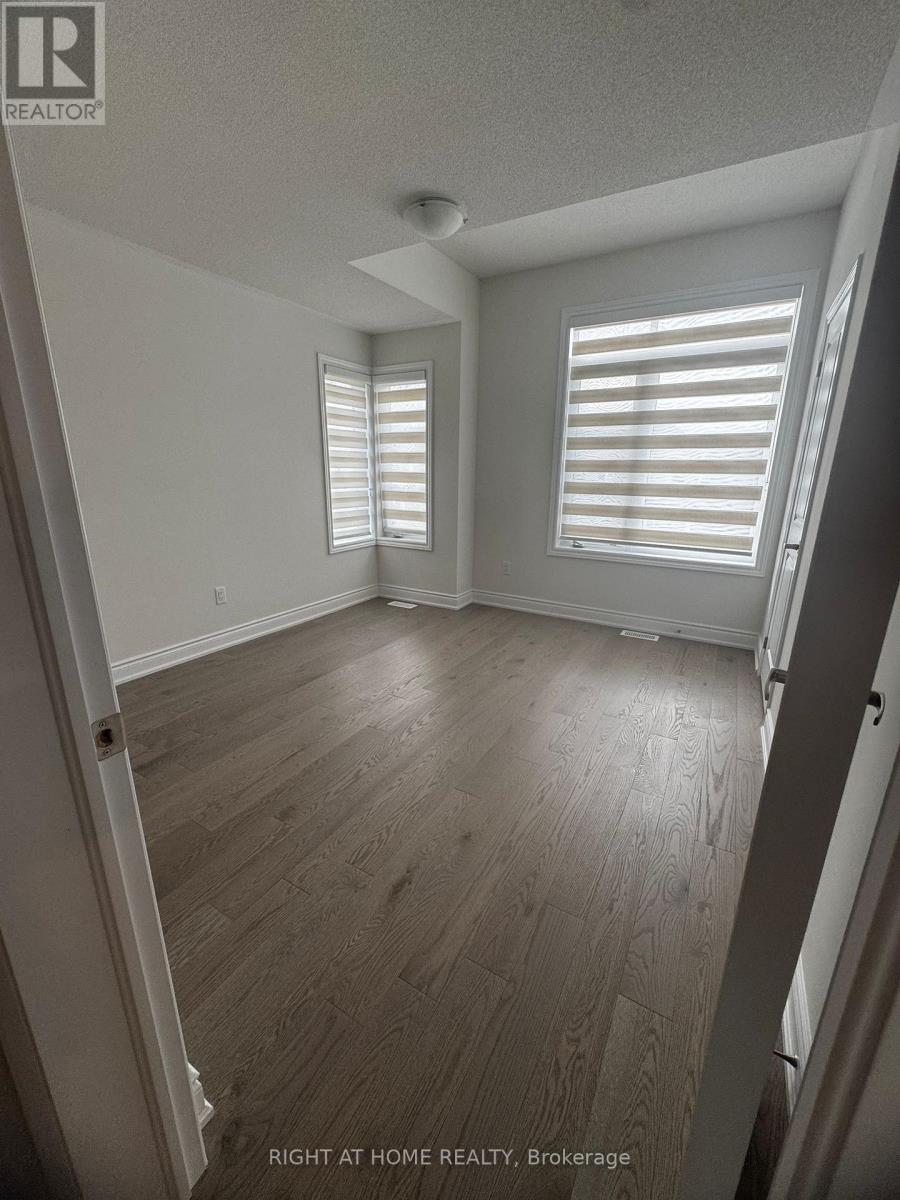 24 Tamworth Terrace, Barrie, Ontario  L9J 0L5 - Photo 18 - S12584286