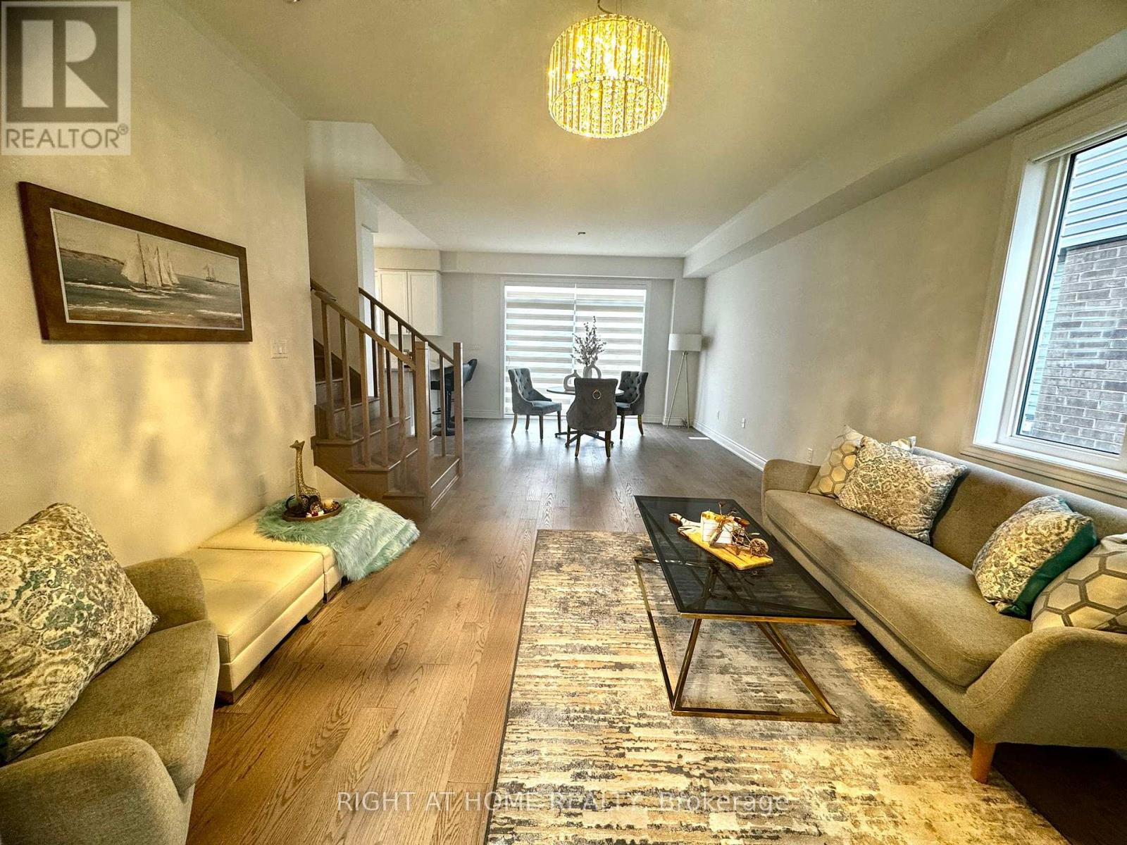 24 Tamworth Terrace, Barrie, Ontario  L9J 0L5 - Photo 3 - S12584286