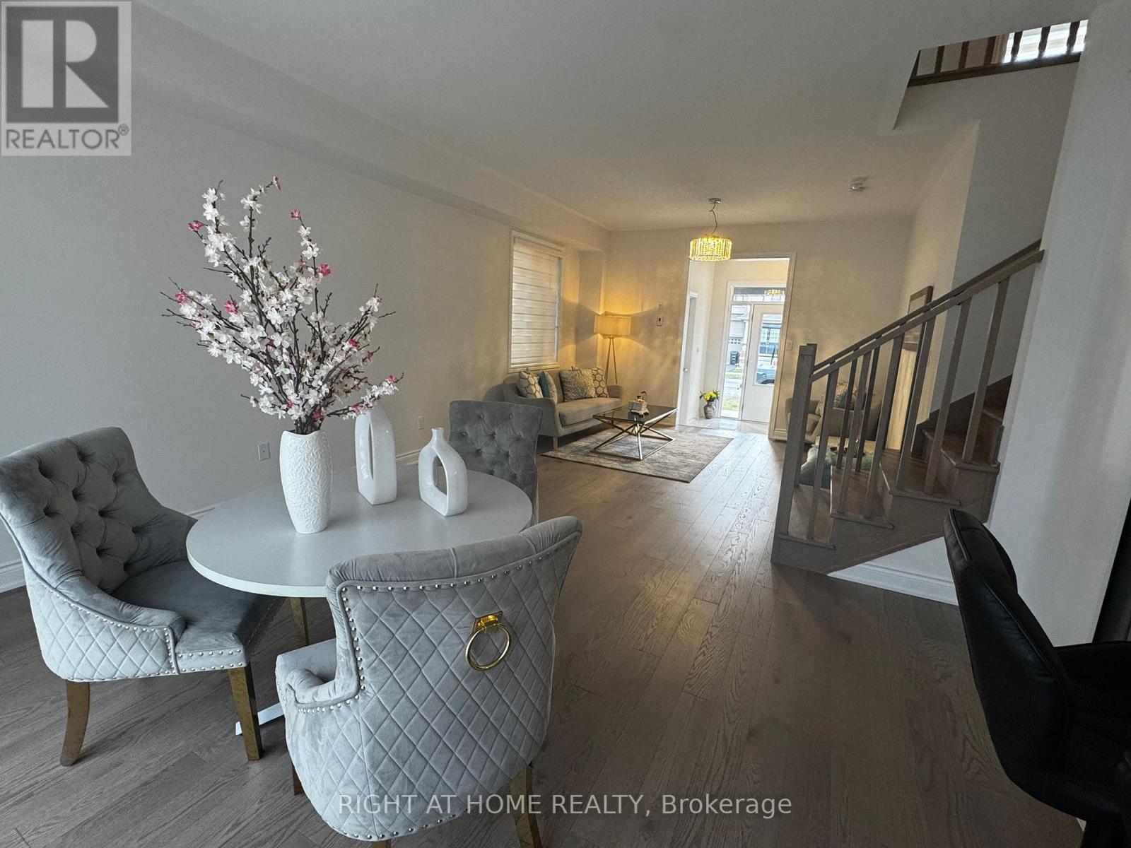 24 Tamworth Terrace, Barrie, Ontario  L9J 0L5 - Photo 6 - S12584286