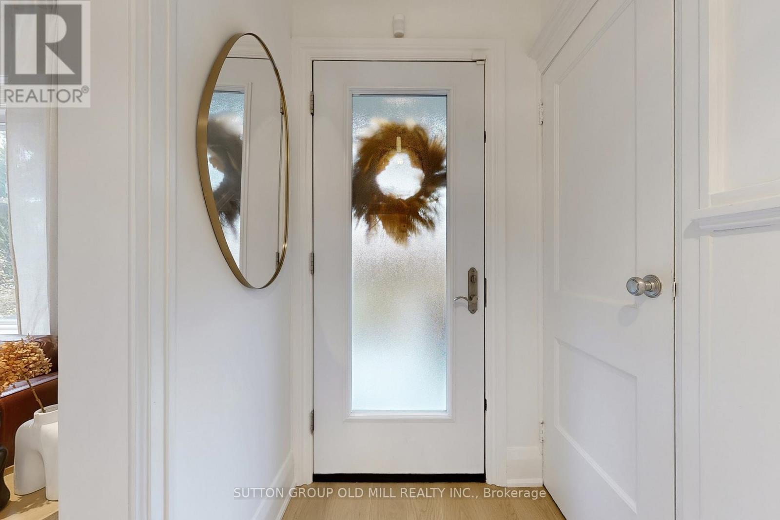 215 Humbercrest Boulevard, Toronto, Ontario  M6S 4L5 - Photo 16 - W12584288