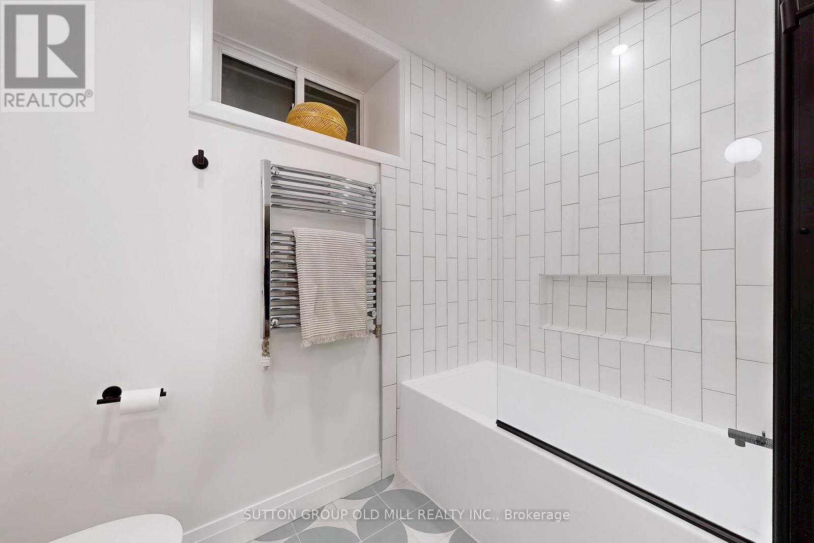 215 Humbercrest Boulevard, Toronto, Ontario  M6S 4L5 - Photo 35 - W12584288