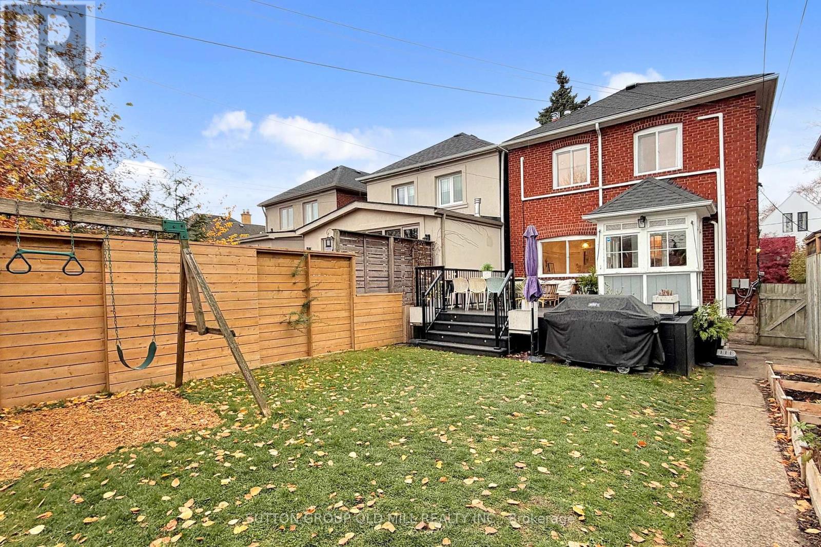 215 Humbercrest Boulevard, Toronto, Ontario  M6S 4L5 - Photo 36 - W12584288