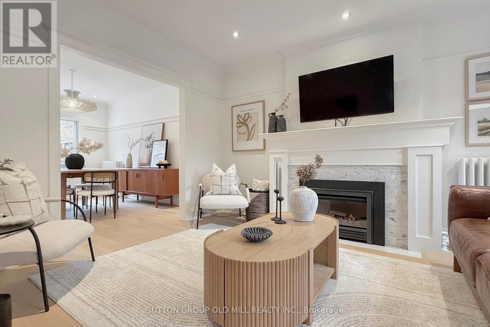 215 Humbercrest Boulevard, Toronto, Ontario  M6S 4L5 - Photo 4 - W12584288