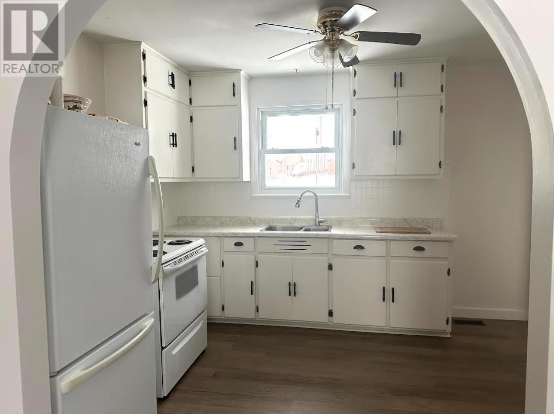 9 Shingwauk Dr, Manitouwadge, Ontario P0T 2C0 - Photo 3 - TB253423