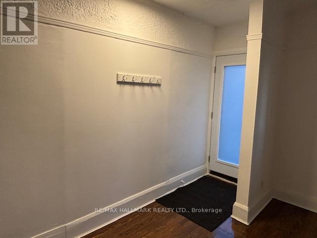 8 Page Street, Toronto, Ontario  M6G 1J2 - Photo 3 - C12584314