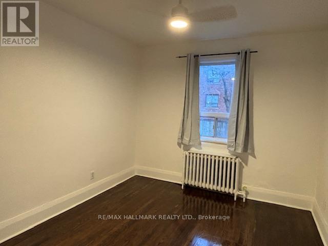 8 Page Street, Toronto, Ontario  M6G 1J2 - Photo 9 - C12584314