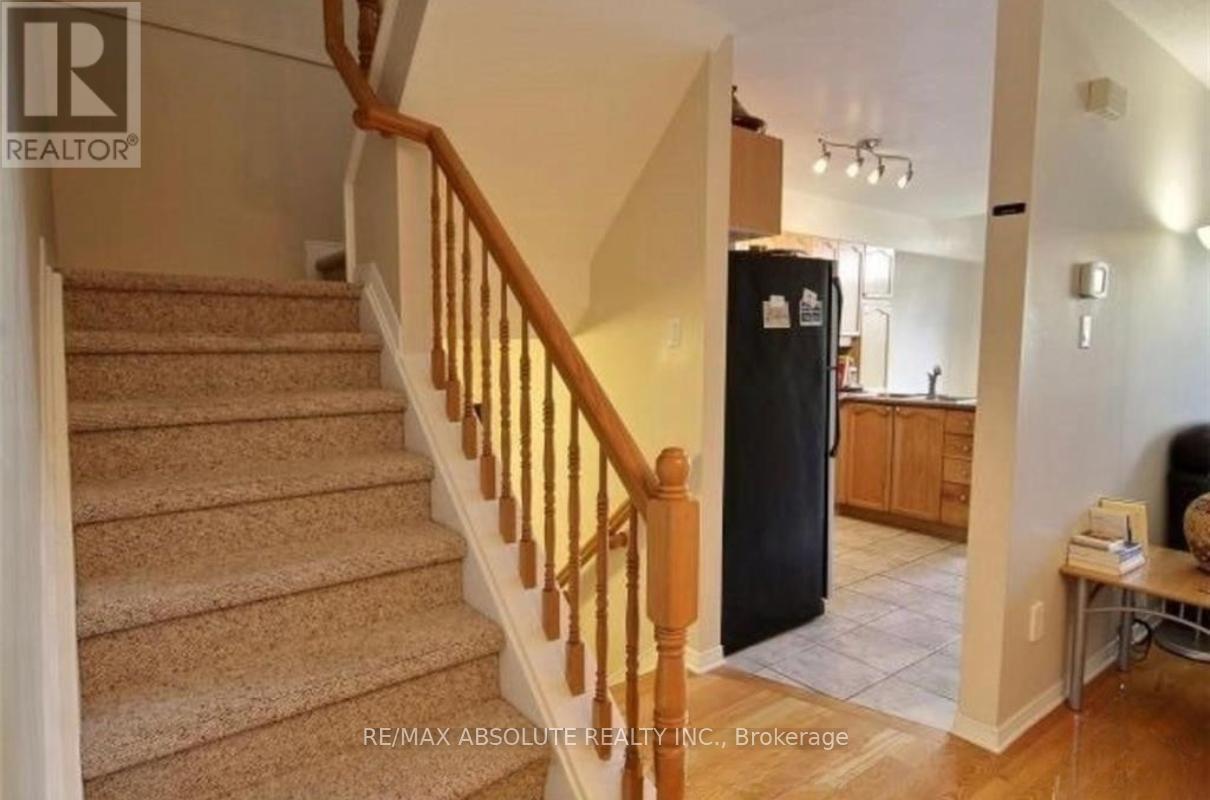 104 College Circle, Ottawa, Ontario K1K 4R9 - Photo 14 - X12483860