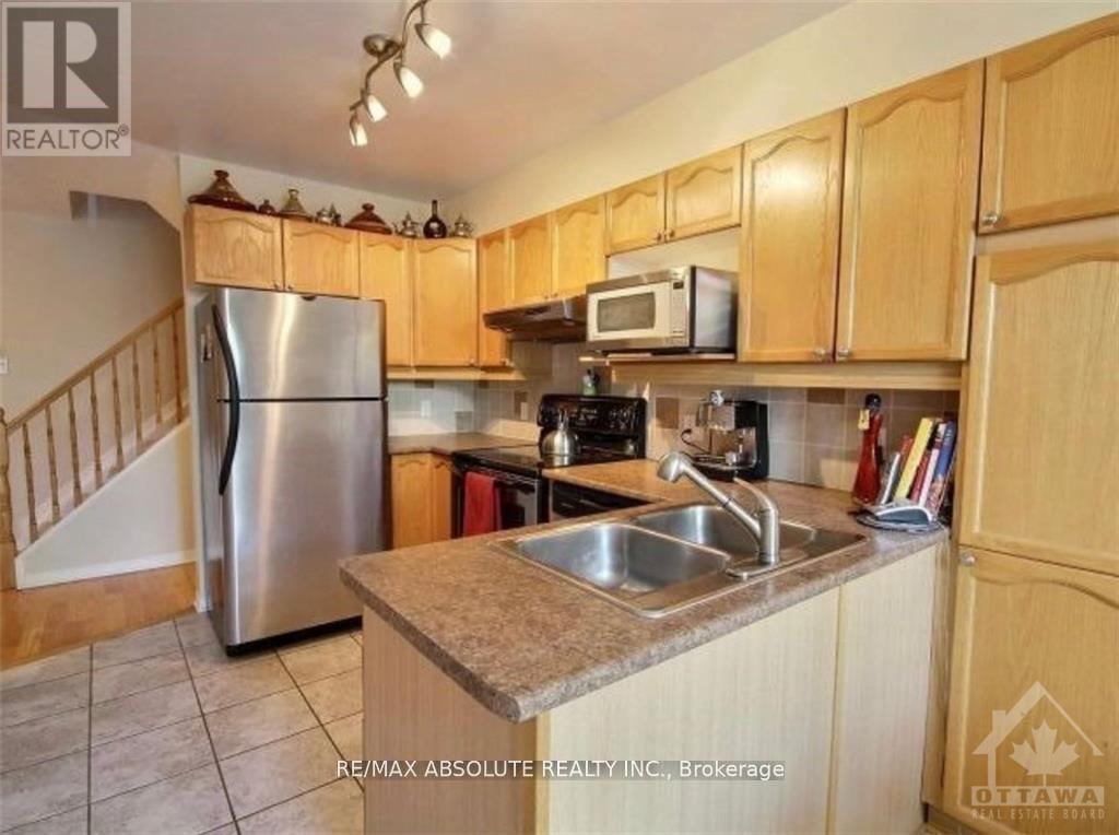 104 College Circle, Ottawa, Ontario K1K 4R9 - Photo 11 - X12483860
