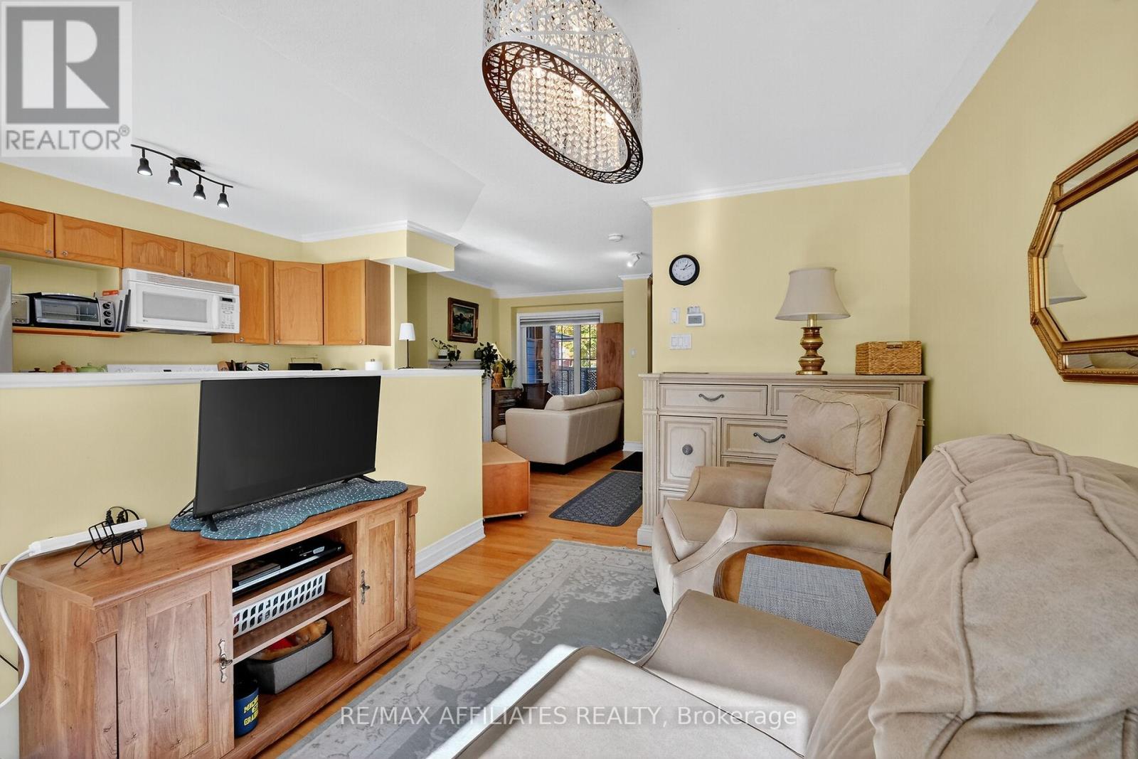 42 College Circle, Ottawa, Ontario  K1K 4R8 - Photo 12 - X12486755