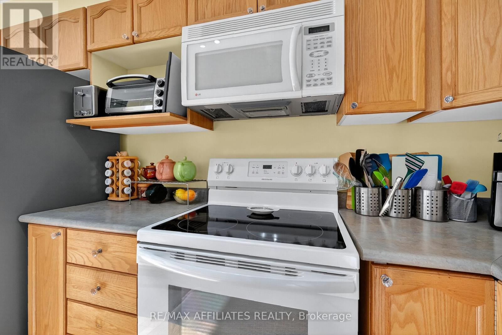 42 College Circle, Ottawa, Ontario  K1K 4R8 - Photo 21 - X12486755