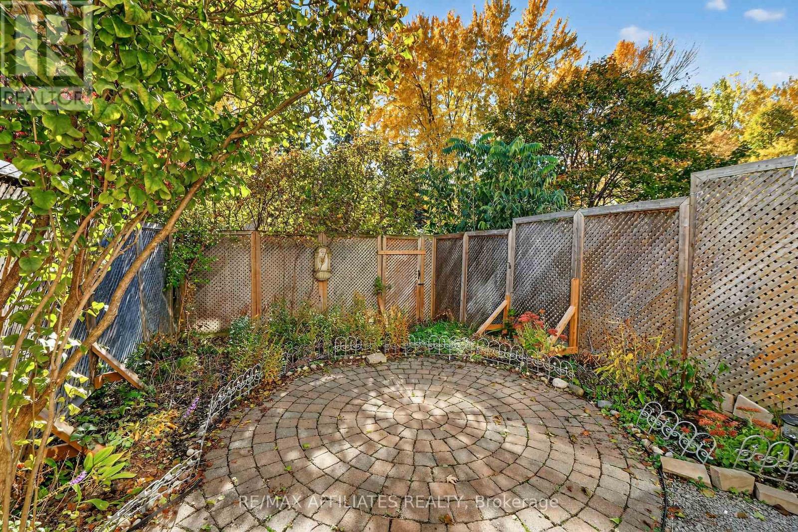 42 College Circle, Ottawa, Ontario  K1K 4R8 - Photo 49 - X12486755