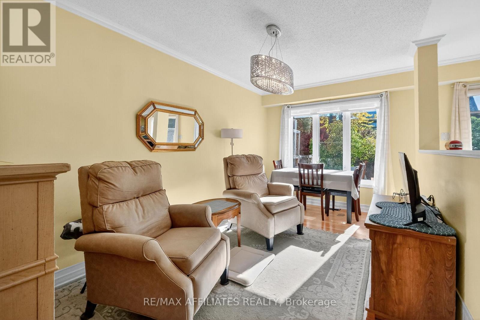 42 College Circle, Ottawa, Ontario  K1K 4R8 - Photo 9 - X12486755